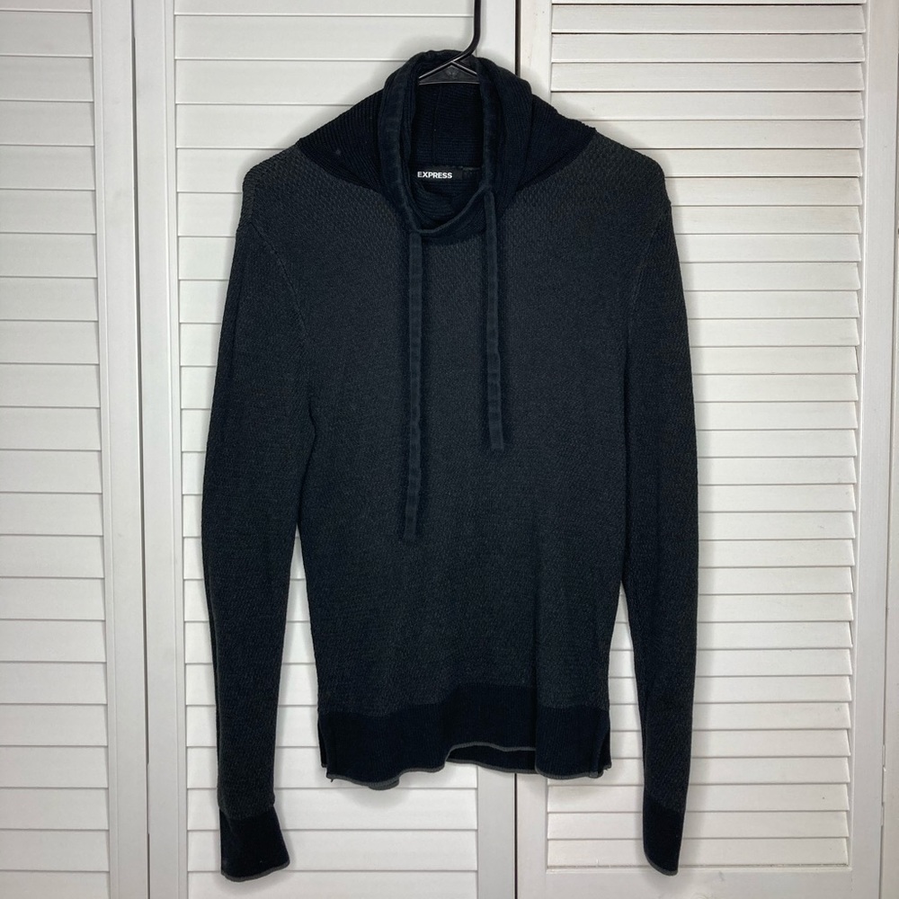 Express black turtleneck - Picture 1 of 3